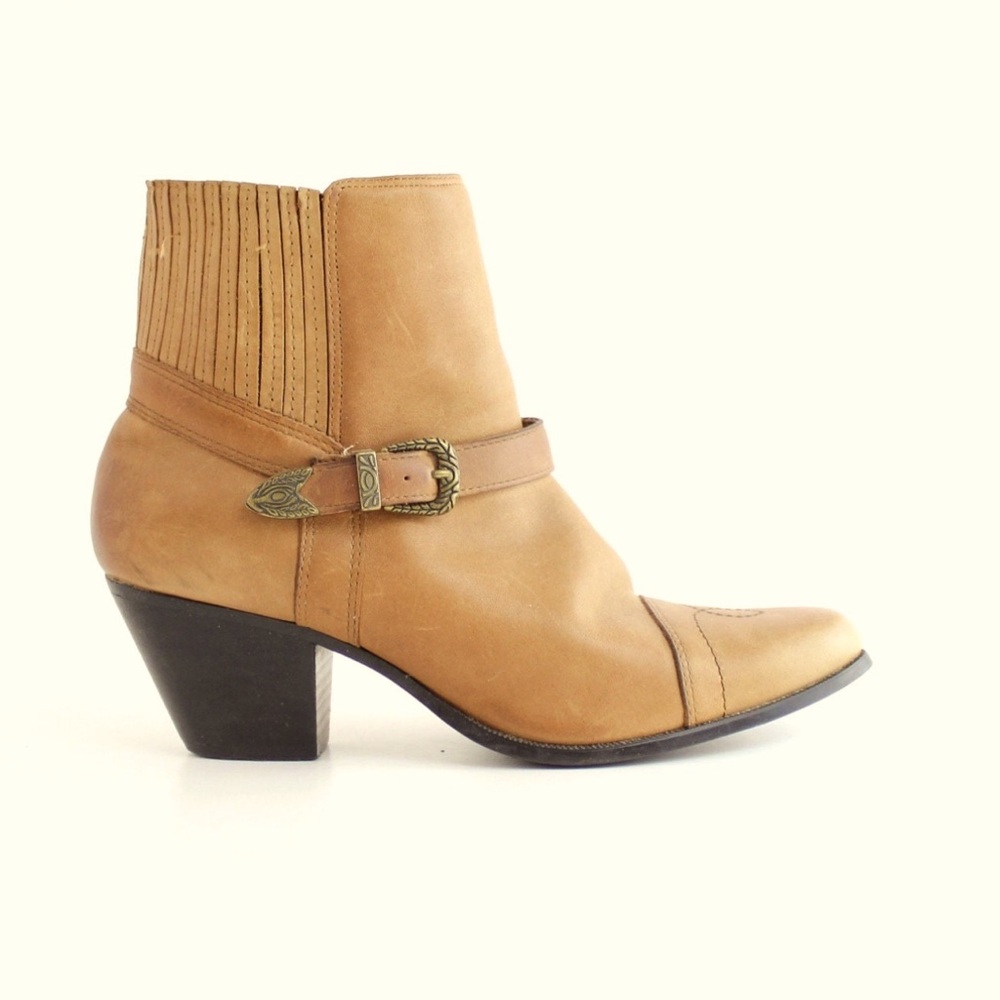 Vintage Dingo western tan brown buckle leather ankle boots